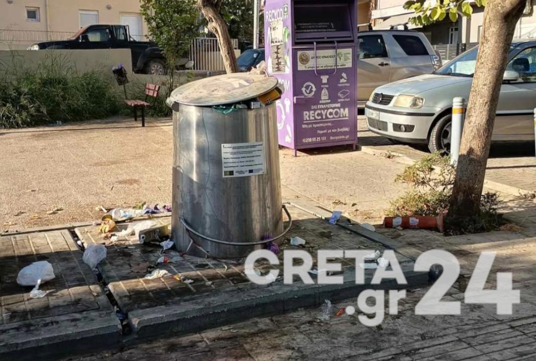 Ηράκλειο: Ξεχειλισμένος κάδος σκουπιδιών στην είσοδο πάρκου «δεν αδειάζει ποτέ»