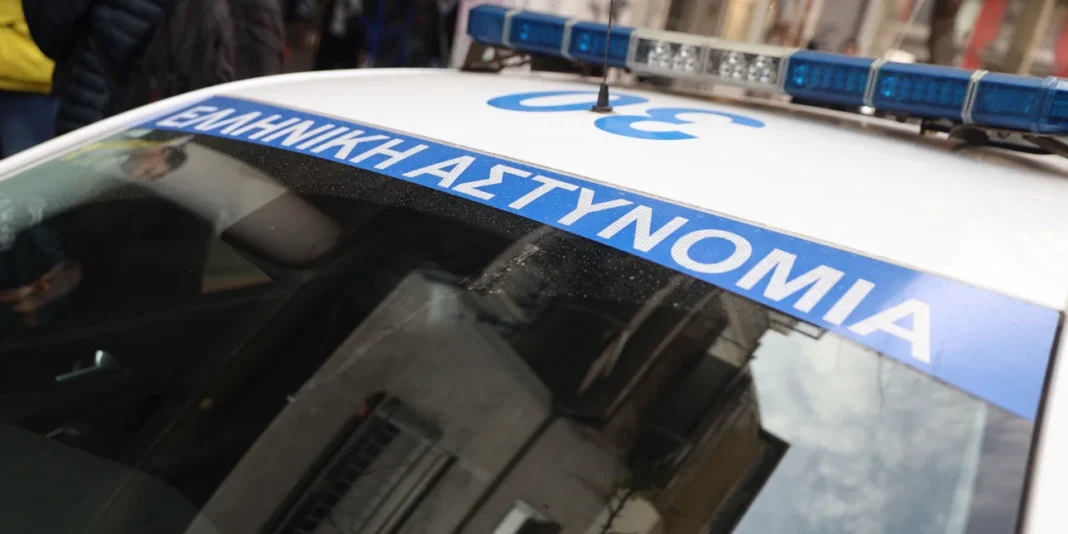 Προσποιήθηκε τον λογιστή και άρπαξε 9.060 ευρώ ηλικιωμένης