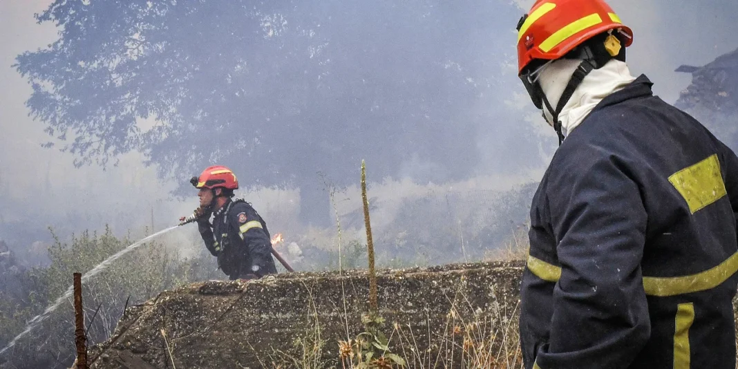 Ηλεία: Φωτιά στο Μαλαπάσι Πύργου -Ήχησε 112 για ετοιμότητα σε Βυτιναίικα και Ελαιώνα