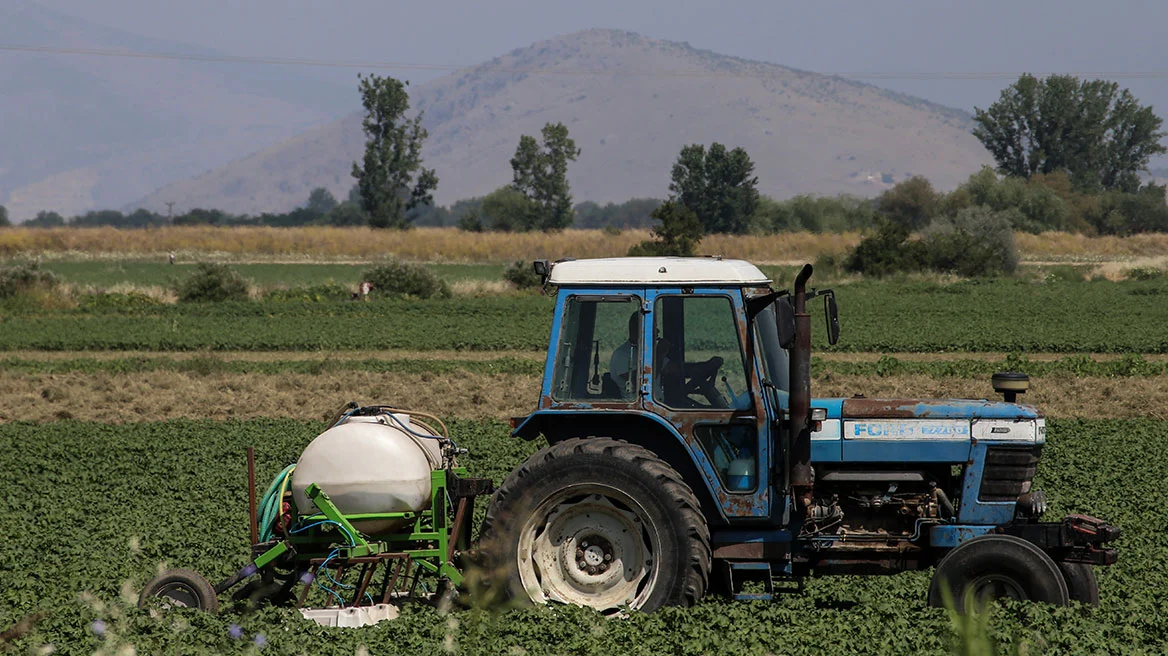 30χρονος έπεσε από τρακτέρ και σκοτώθηκε – 2 συλλήψεις