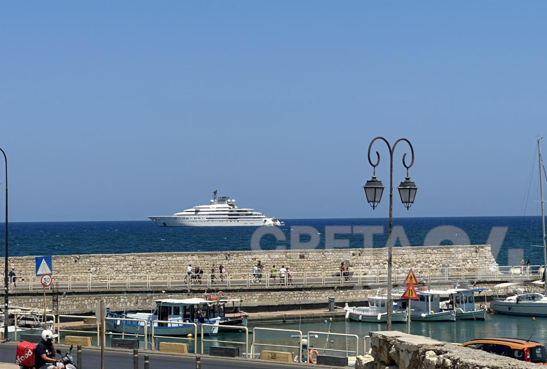 Με γιοτ 600 εκατομμυρίων δολαρίων στο Ηράκλειο ο Σεΐχης των  ΗΑΕ και ιδιοκτήτης της Μάντσεστερ Σίτι