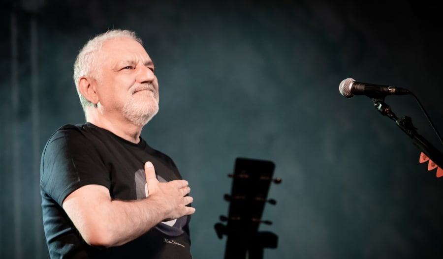 Στο νοσοκομείο ο Νίκος Πορτοκάλογλου λόγω ξαφνικής αδιαθεσίας – Υποβλήθηκε σε επέμβαση