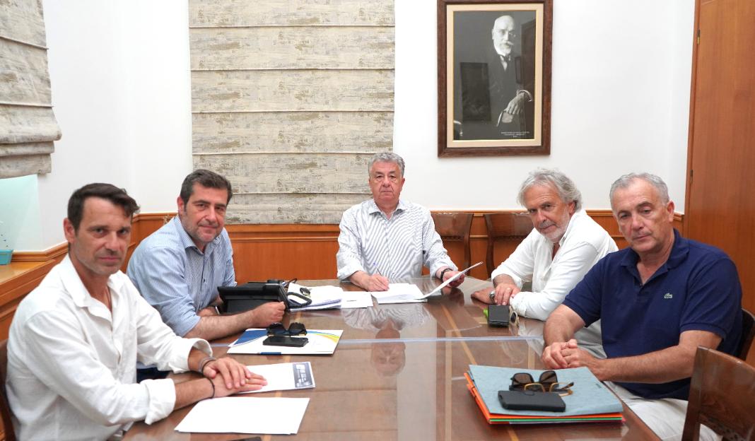 Με χρηματοδότηση της Περιφέρειας Κρήτης η συντήρηση-ανακατασκευή των γηπέδων τένις του Ομίλου Αντισφαίρισης Σητείας