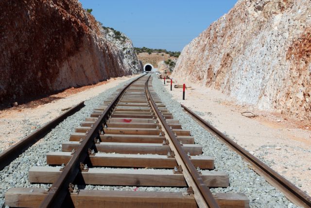 To τρένο που… χάνεται για την Κρήτη και η ύστατη προσπάθεια