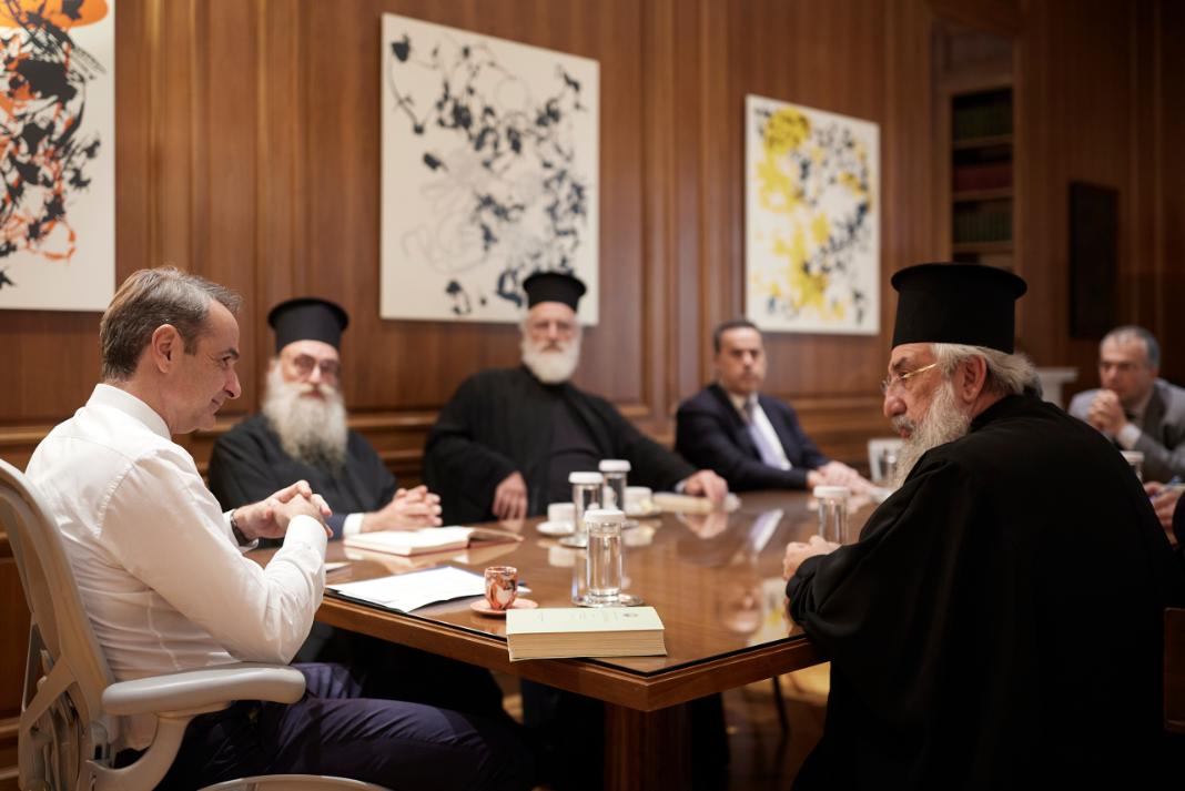 Το ραντεβού στο Μαξίμου και τα «αγκάθια» για την Εκκλησία της Κρήτης