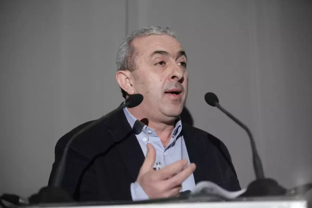 Τι θα κάνει ο Σωκράτης Βαρδάκης με την επανεμφάνιση Τσίπρα;