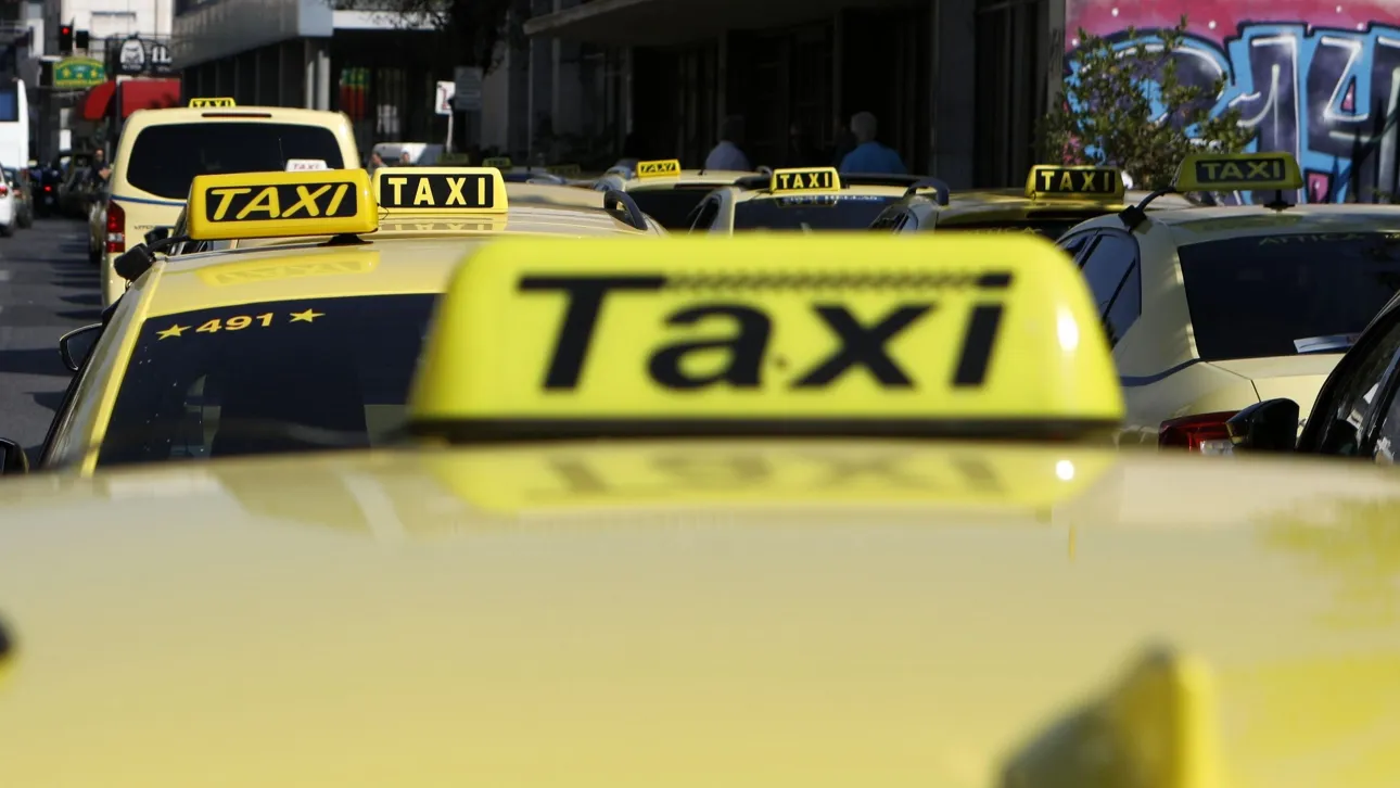 «Χειρόφρενο» τραβούν οι οδηγοί ταξί στις 9 και 10 Σεπτεμβρίου – Τα αιτήματά τους