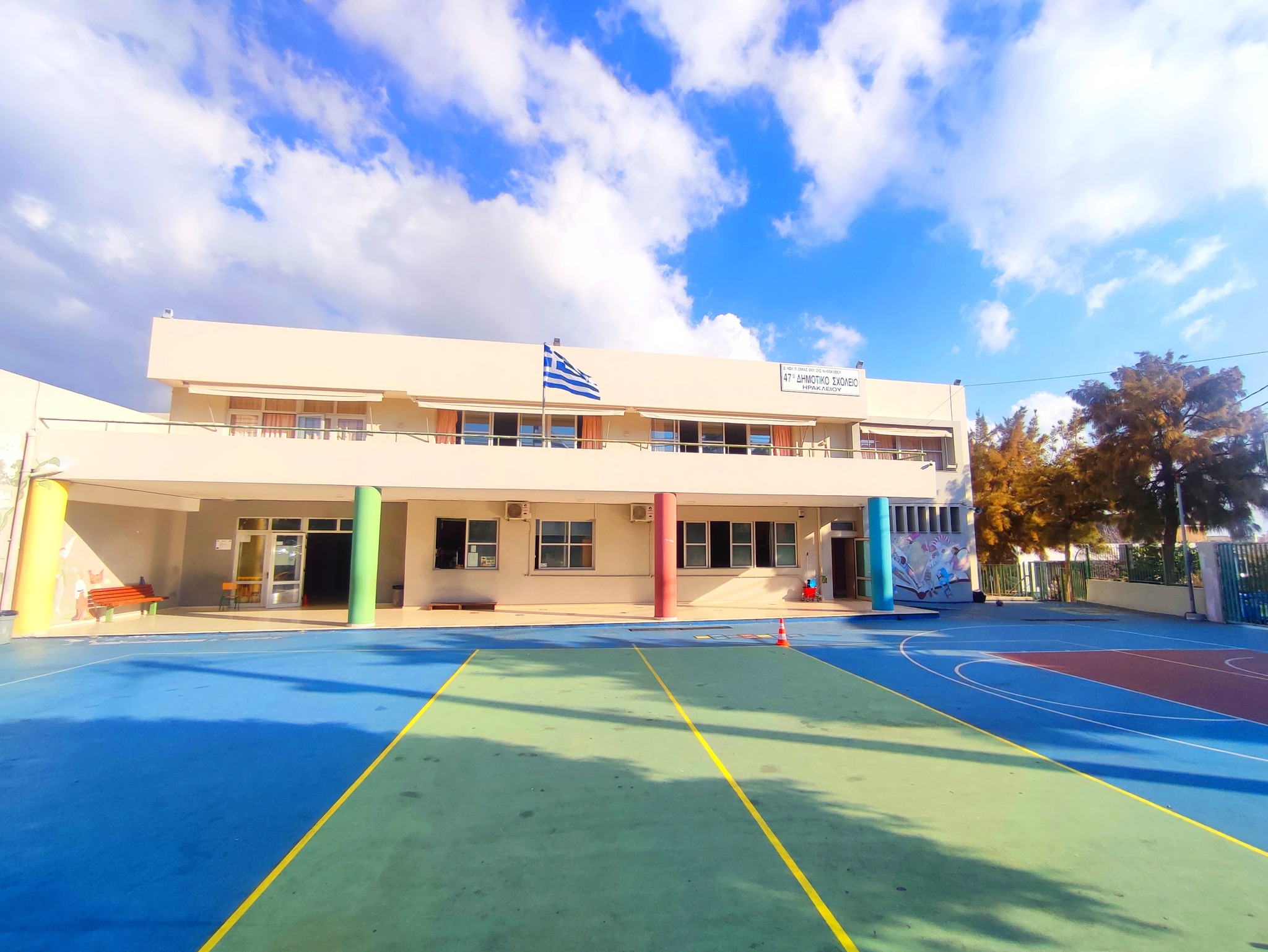 Ηράκλειο: Πρώτο κουδούνι με εκατοντάδες κενά – εκατοντάδες ολοήμερα τμήματα σε δημοτικά και νηπιαγωγεία δε θα λειτουργήσουν