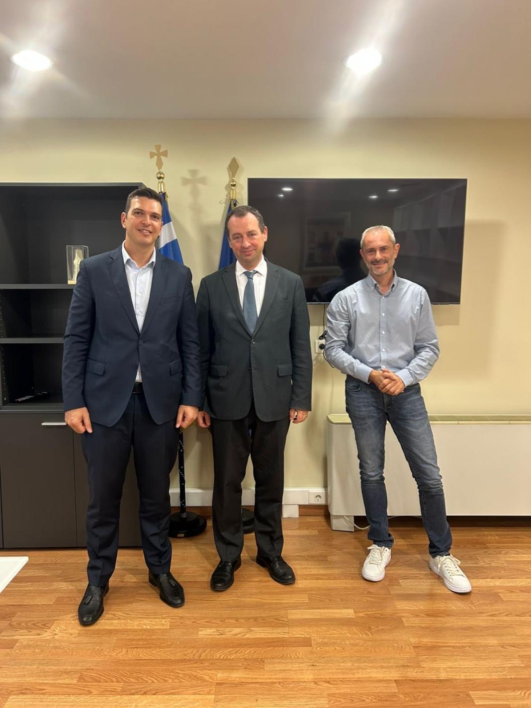 Συνάντηση Αλ. Μαρκογιαννάκη και ιδιοκτητών διατηρητέων Αγίας Κυριακής με Γενικό Γραμματέα Δημόσιας Περιουσίας