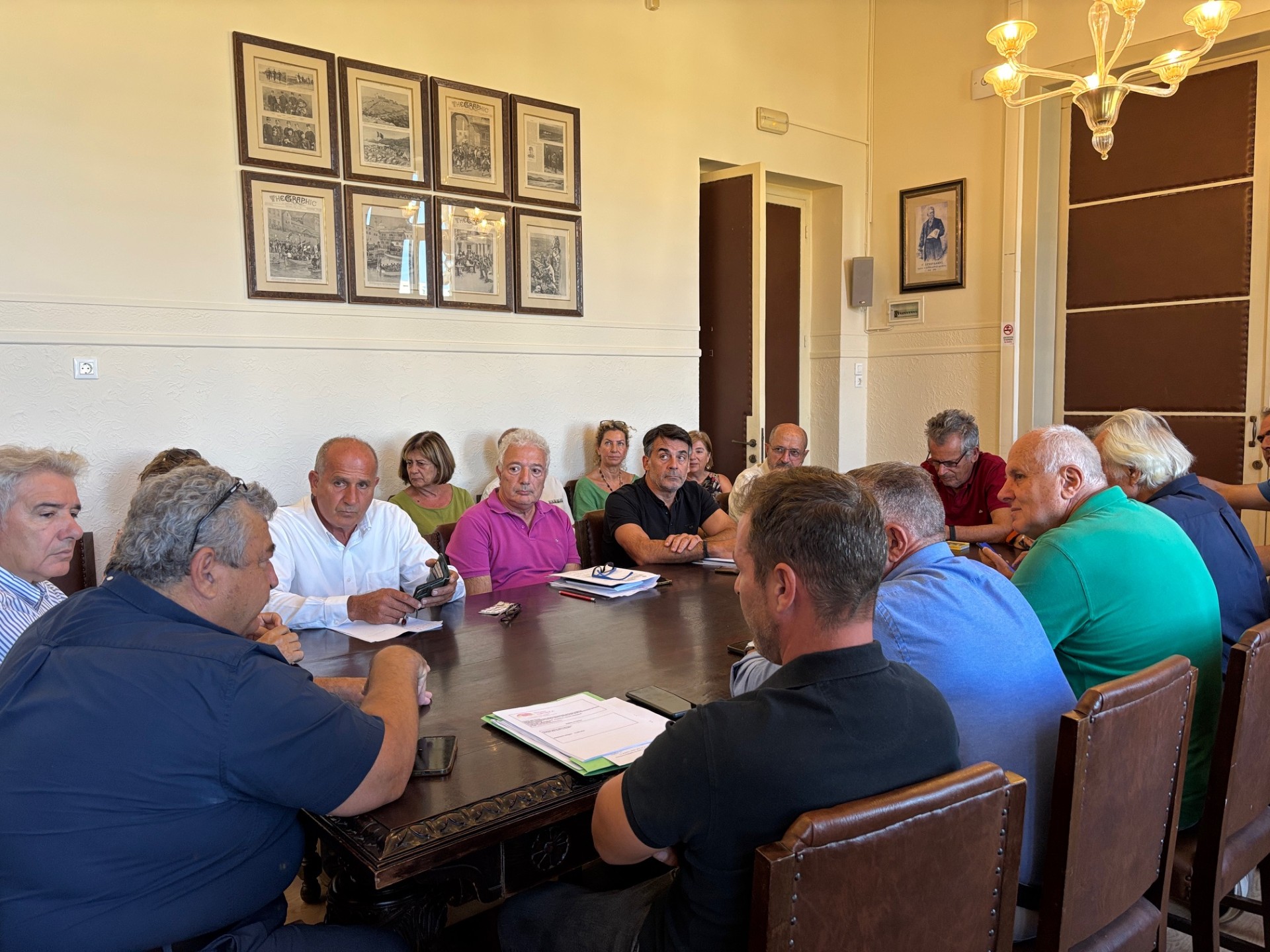 Χανιά: Σύσκεψη για την έλλειψη αρδευτικού νερού που απειλεί τις καλλιέργειες αβοκάντο