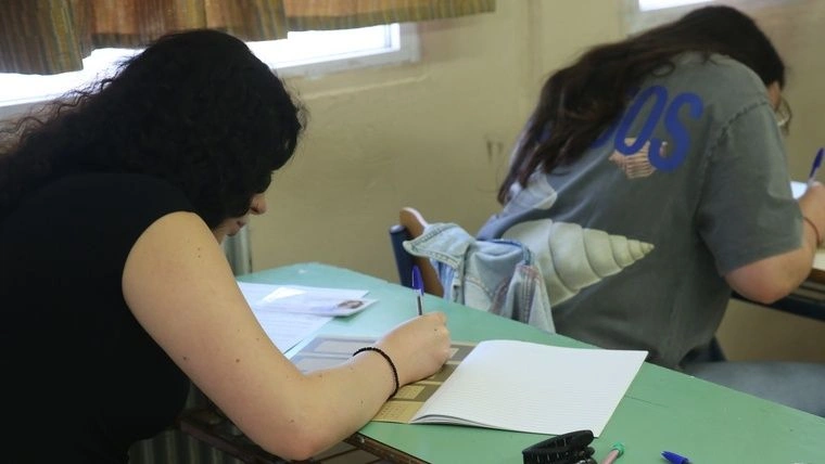 Υπ. Παιδείας: Αυξάνονται οι απόφοιτοι ΓΕΛ και ΕΠΑΛ από πληγείσες περιοχές που εισάγονται στα ΑΕΙ