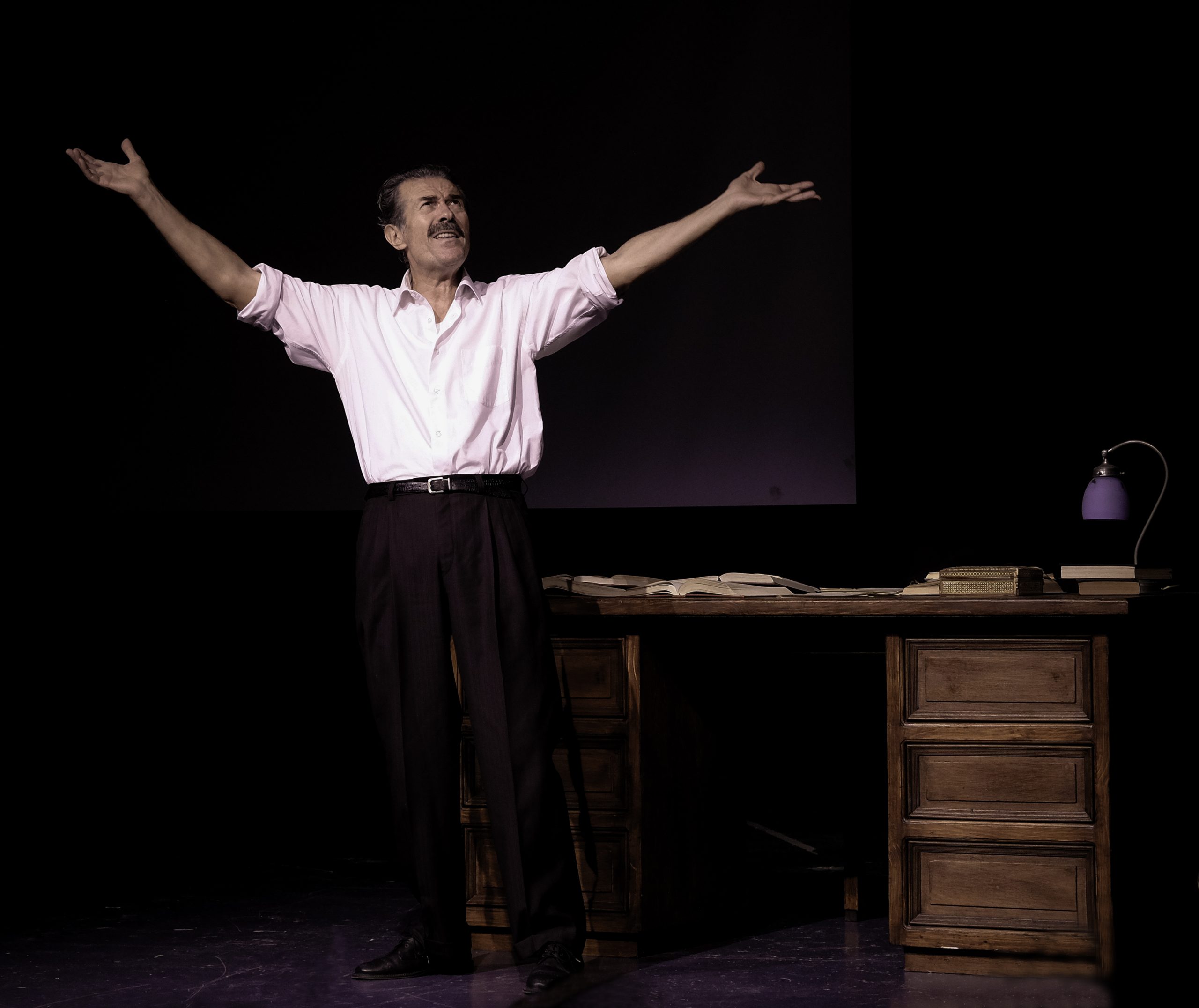 H Θεατρική παράσταση «Αναφορά στον Γκρέκο» του Νίκου Καζαντζάκη, με τον Τάκη Χρυσικάκο ξανά στην Κρήτη