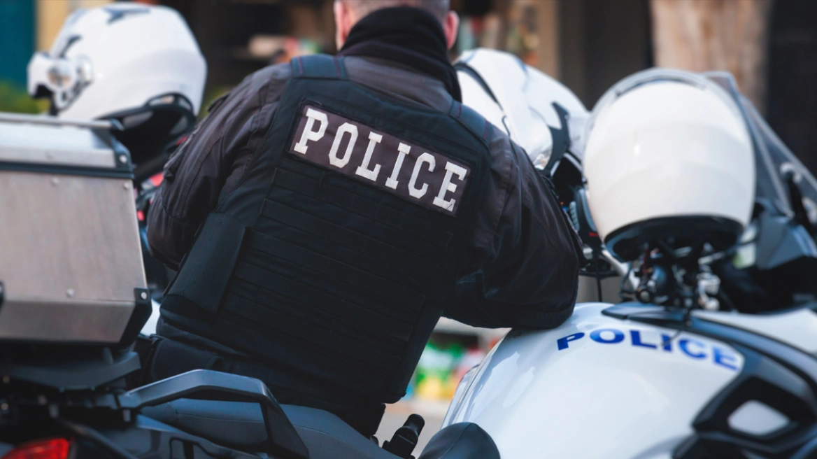 Αυξήσεις στους ενστόλους από τον Οκτώβριο, στα €110 το μήνα η μεσοσταθμική ενίσχυση (πίνακες)