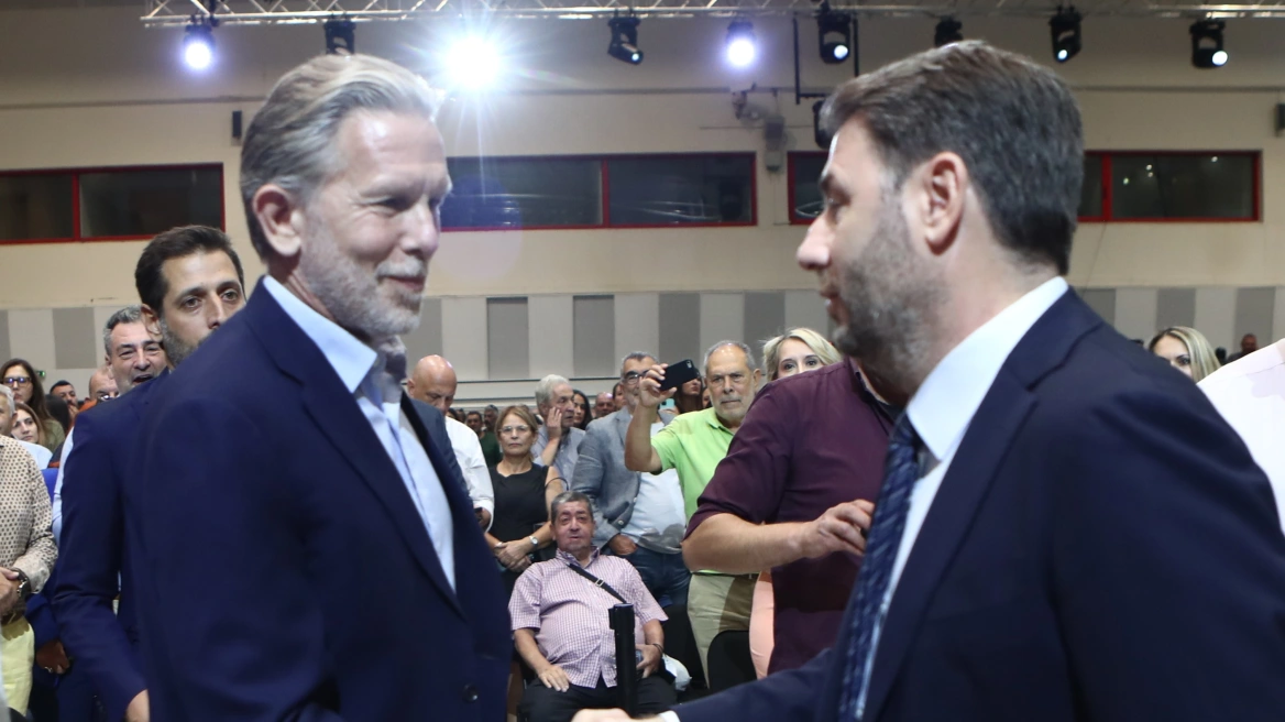 Μόλις το ΠΑΣΟΚ πάει να…τσιμπήσει κάτι, κάποιοι «κολλάνε» τη βελόνα!