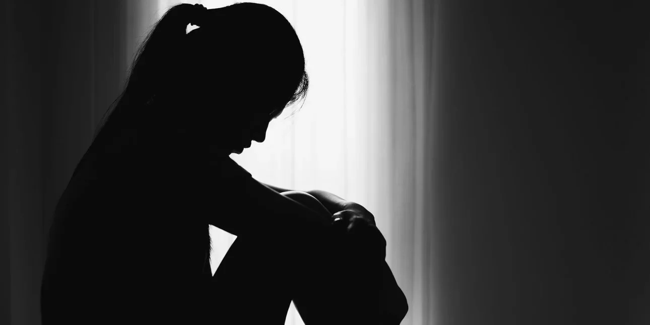 Hράκλειο: Ξυλοκόπησε άγρια την κόρη του μέσα στη επιχείρησή του – Την έσωσαν οι εργαζόμενοι