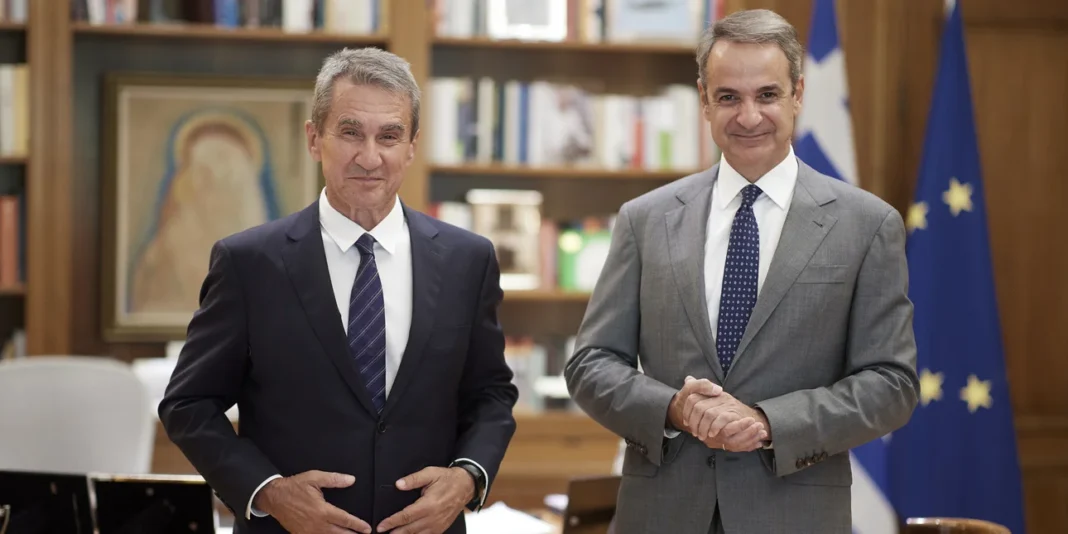 Στη Νέα Δημοκρατία προσχώρησε ο Ανδρέας Λοβέρδος
