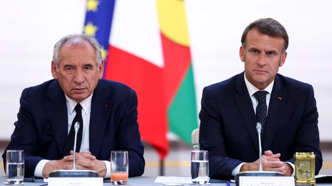Η Γαλλία αντιμέτωπη με το χρέος και τον διχασμό