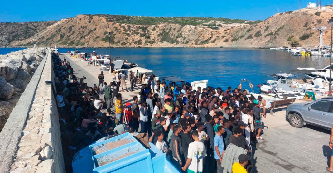 Μεταναστευτικό: Εκτός ορίου η κατάσταση σε Χανιά και Γαύδο – Δείτε εικόνες και βίντεο