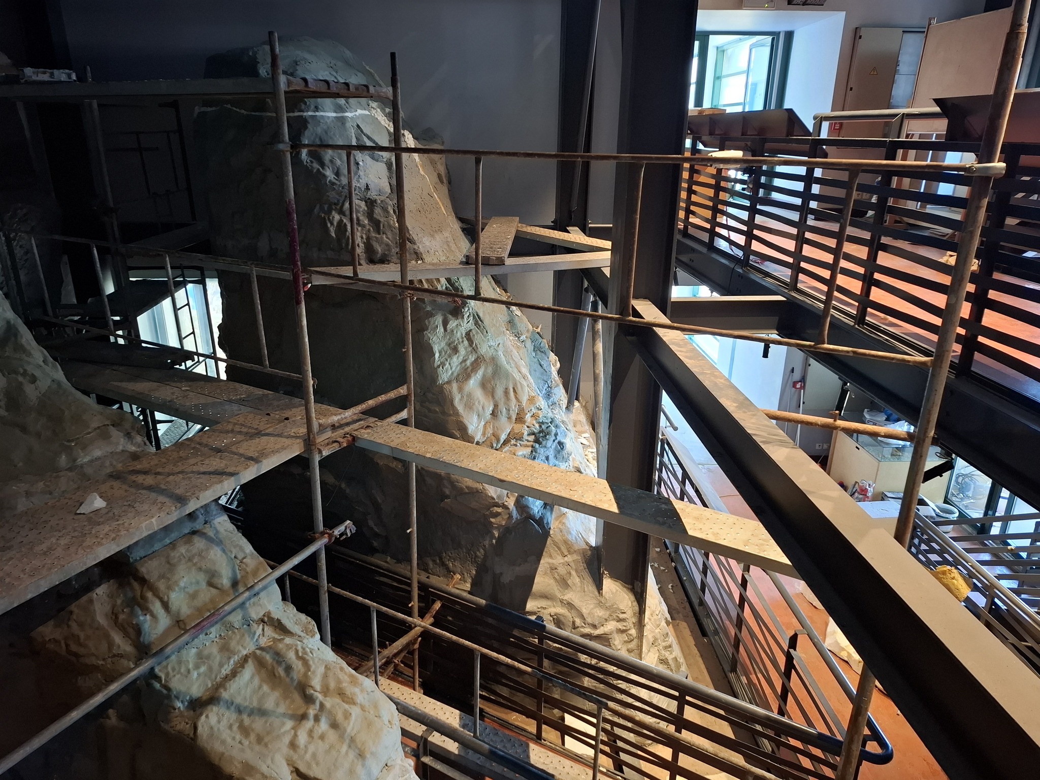 Ένα βουνό “μετακομίζει” στην παραλιακή του Ηρακλείου