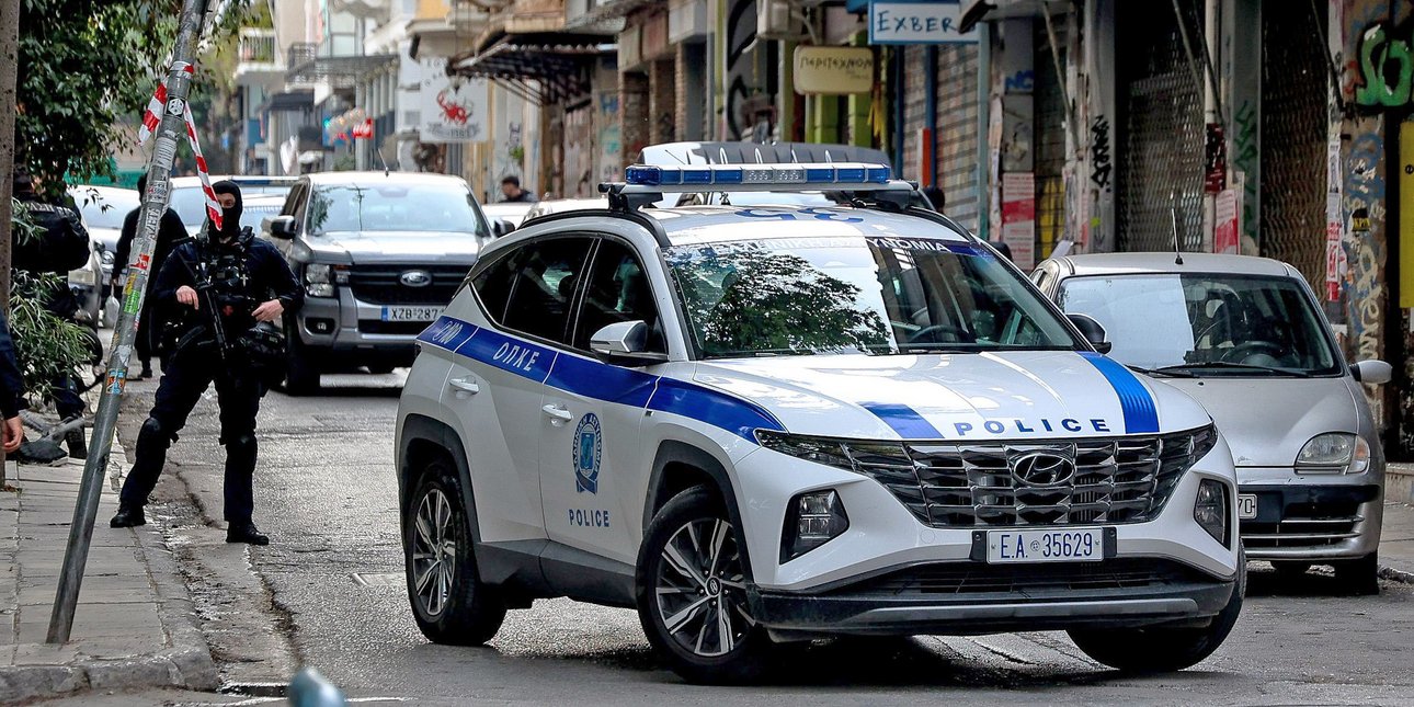 Συνέλαβαν τα παιδιά πρώην υπουργού του ΣΥΡΙΖΑ στα Εξάρχεια