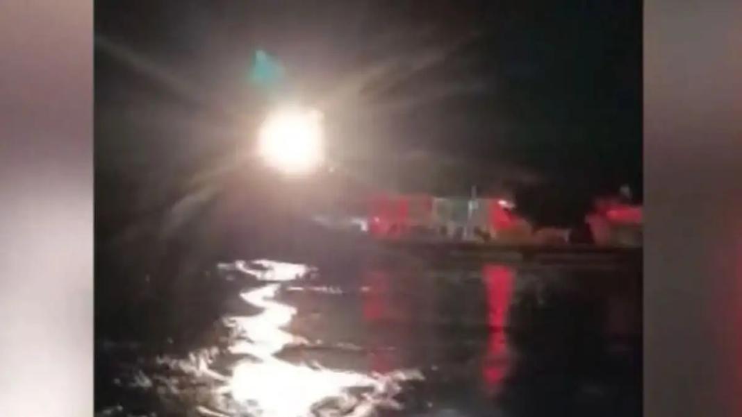 Σαμοθράκη: Η στιγμή που από τα τουρκικά αλιευτικά πέφτουν πυροβολισμοί στον αέρα για να τρομάξουν οι Έλληνες ψαράδες