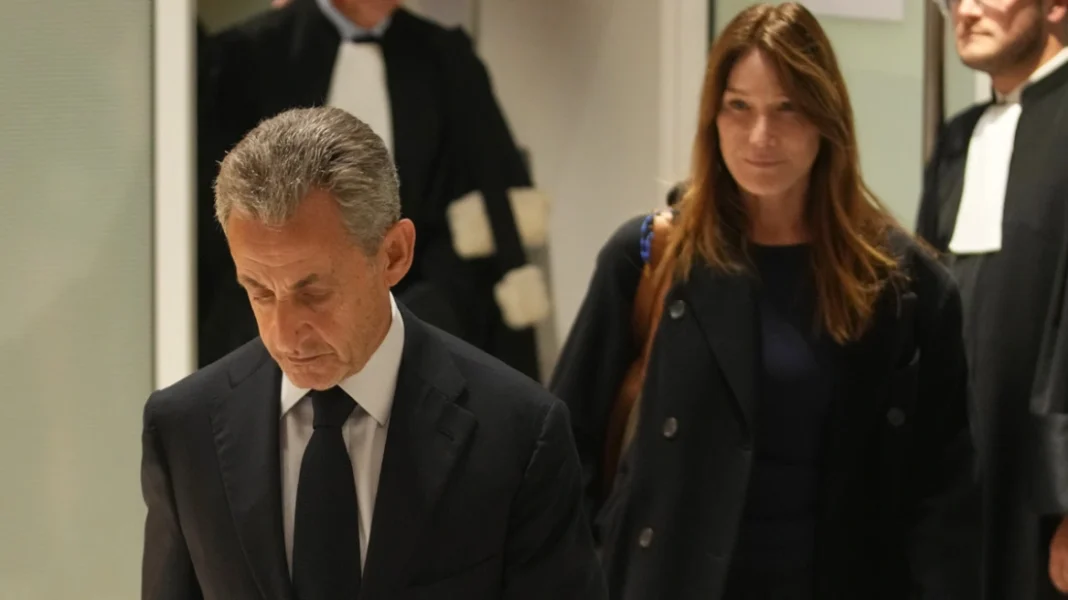 Τι θα κάνει η Κάρλα Μπρούνι μετά τη φυλάκιση του Σαρκοζί – «Έχει σφοδρή αφοσίωση, θα τον επισκέπτεται κάθε μέρα»