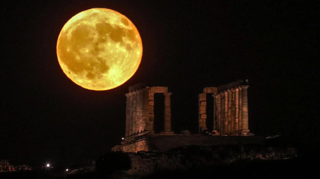 Πανσέληνος Σεπτεμβρίου: Το Φεγγάρι του Καλαμποκιού γίνεται… Blood Moon
