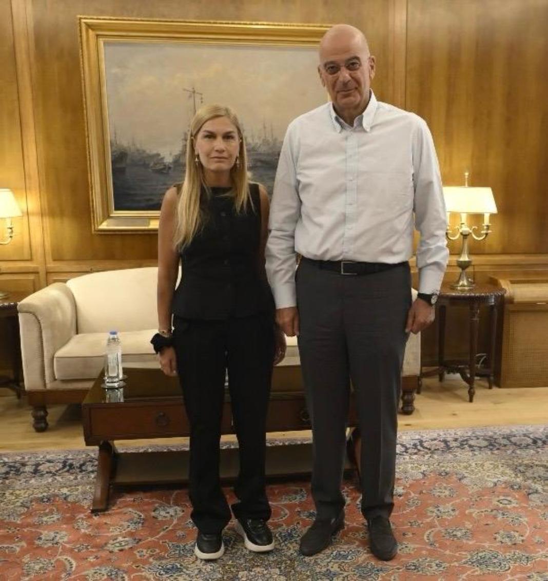 Συνάντηση της Υφυπουργού Μετανάστευσης και Ασύλου Σ. Βολουδάκη με τον Υπουργό Εθνικής Άμυνας Ν. Δένδια