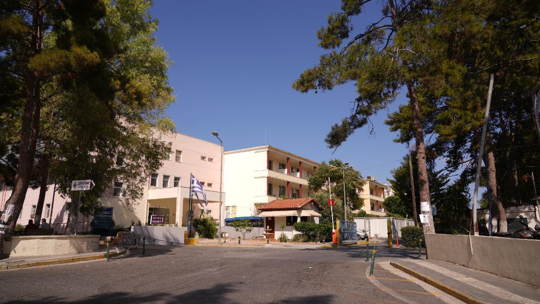 Επικίνδυνη καταδίωξη διακινητών στη Λέρο – Στο Βενιζέλειο 42χρονη