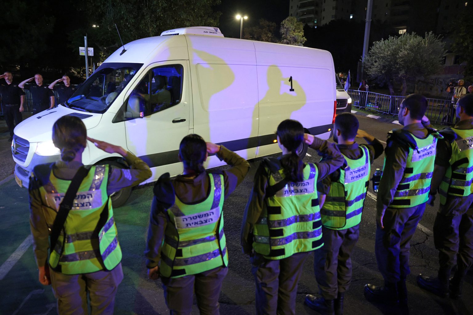 Ισραήλ: Οι οικογένειες ταυτοποίησαν τις σορούς τριών ομήρων – Η μία δεν ανήκει σε όμηρο