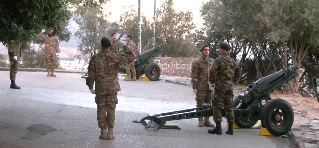 «Έπεσαν» οι κανονιοβολισμοί από τον Λυκαβηττό για την επέτειο της 28ης Οκτωβρίου