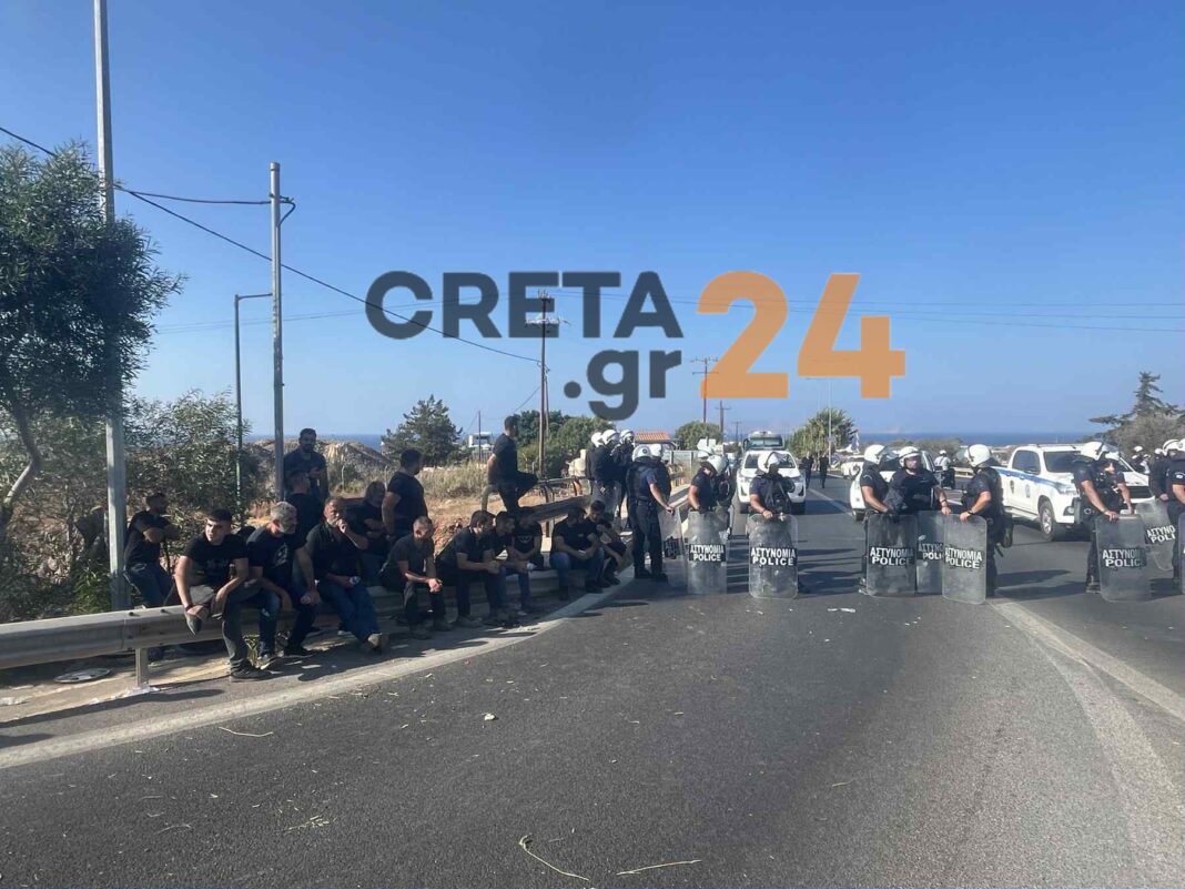 Αποφασίζουν για κινητοποιήσεις οι κτηνοτρόφοι: Θα κατέβουν στην παρέλαση;