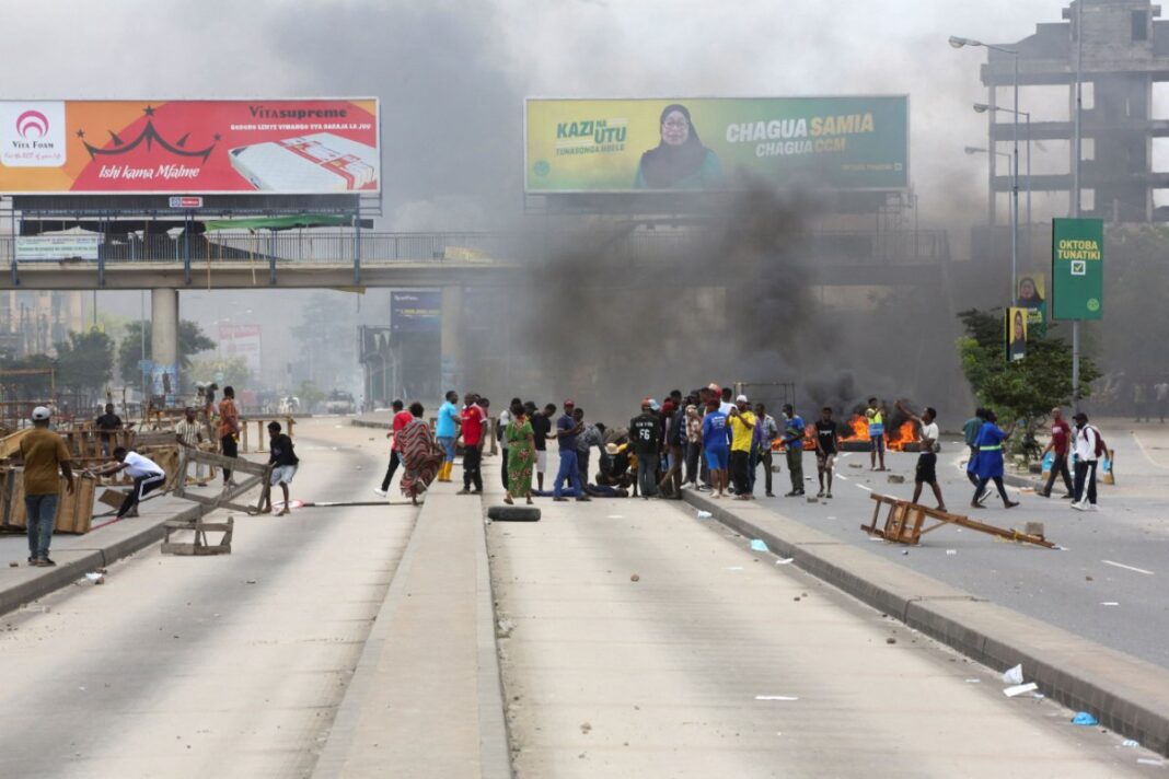 2025-10-30T133429Z_396385668_RC2FLHAYUQ2G_RTRMADP_5_TANZANIA-ELECTION-1-1200x800 Τουλάχιστον 700 νεκροί σε αντικυβερνητικές διαδηλώσεις στην Τανζανία