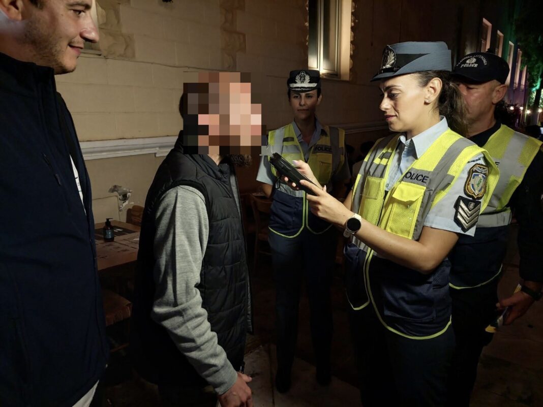 Η Τροχαία Ηρακλείου μετέφερε το μήνυμά της στα στέκια της πόλης