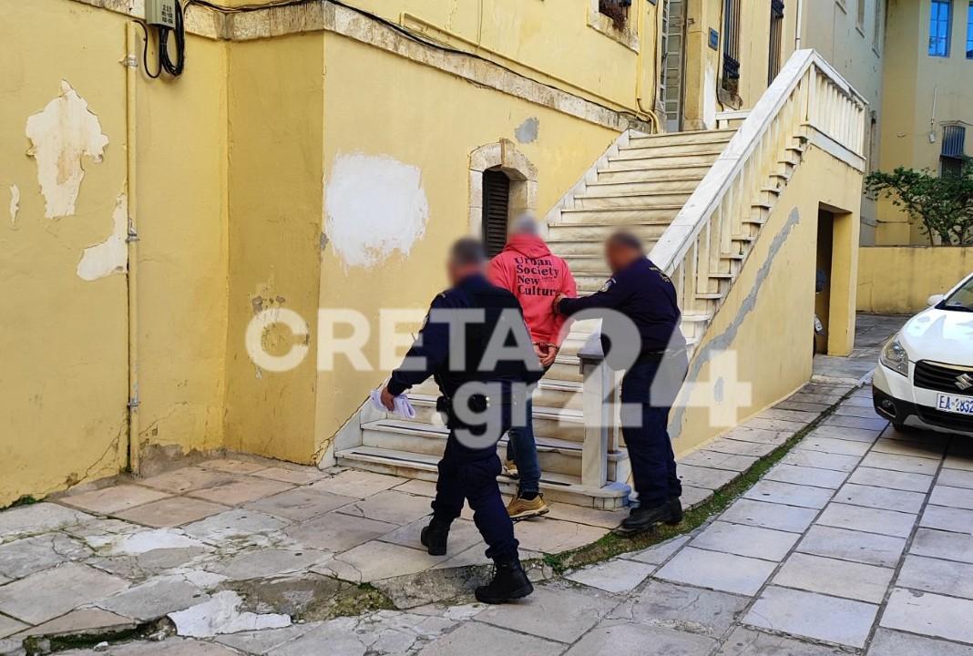 Θανατηφόρο τροχαίο στη Λεωφόρο Σούδας: Καταδικάστηκε για ενδοοικογενειακή βία ο οδηγός της μοιραίας Πόρσε