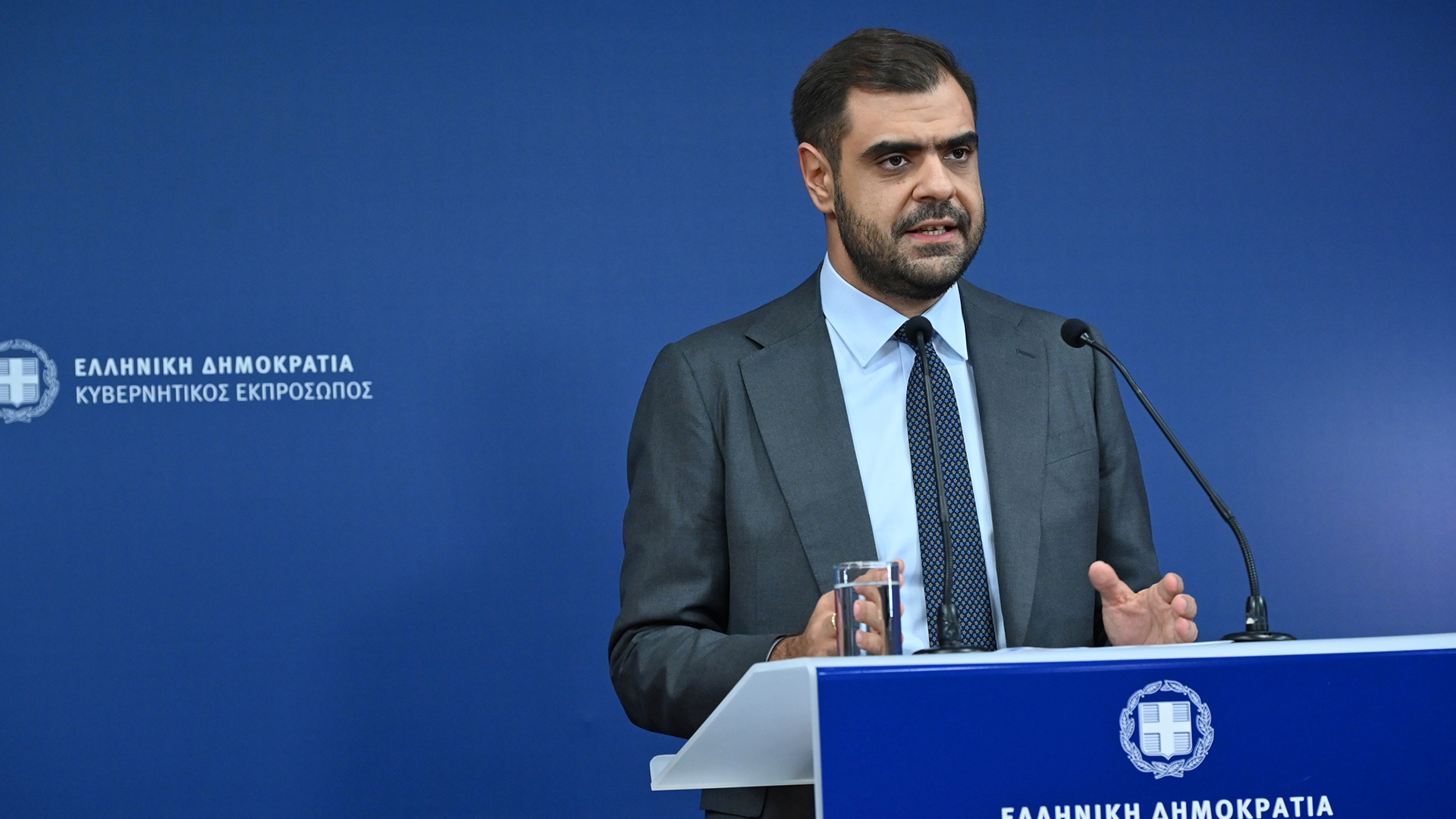 Μαρινάκης για παραίτηση Τσίπρα: Την τελευταία φορά που είχε μιλήσει για θάλασσες ψάχναμε για σωσίβιο