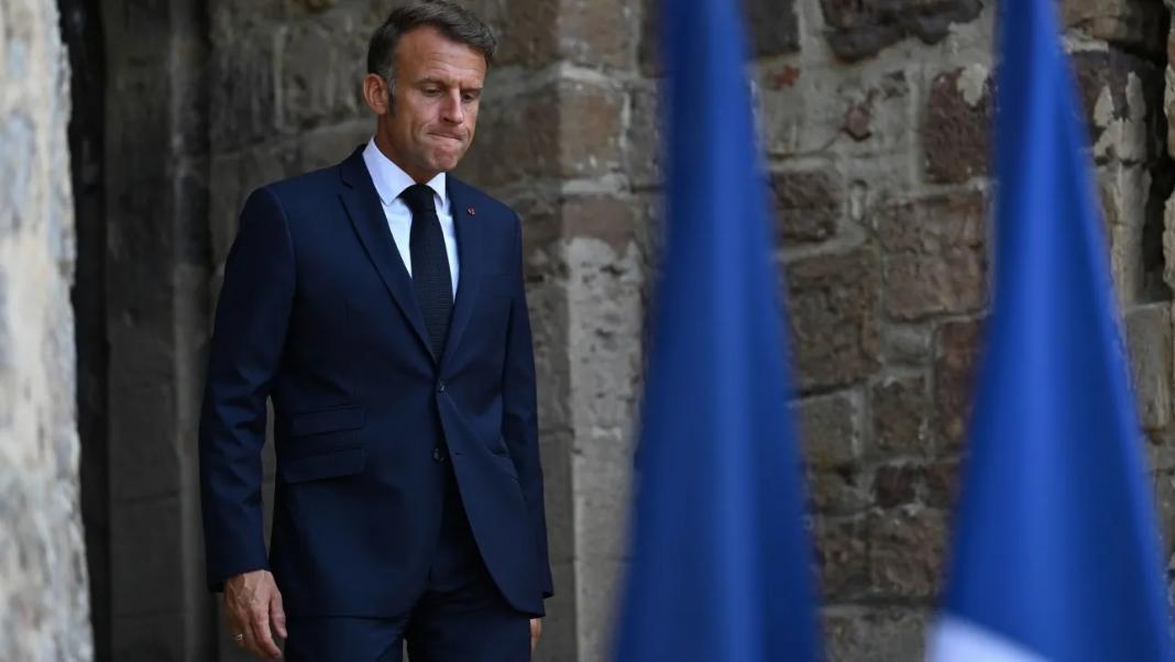 «Τοπίο στην ομίχλη» η Γαλλία: Τι βγήκε από τη συνάντηση Μακρόν με πολιτικούς αρχηγούς