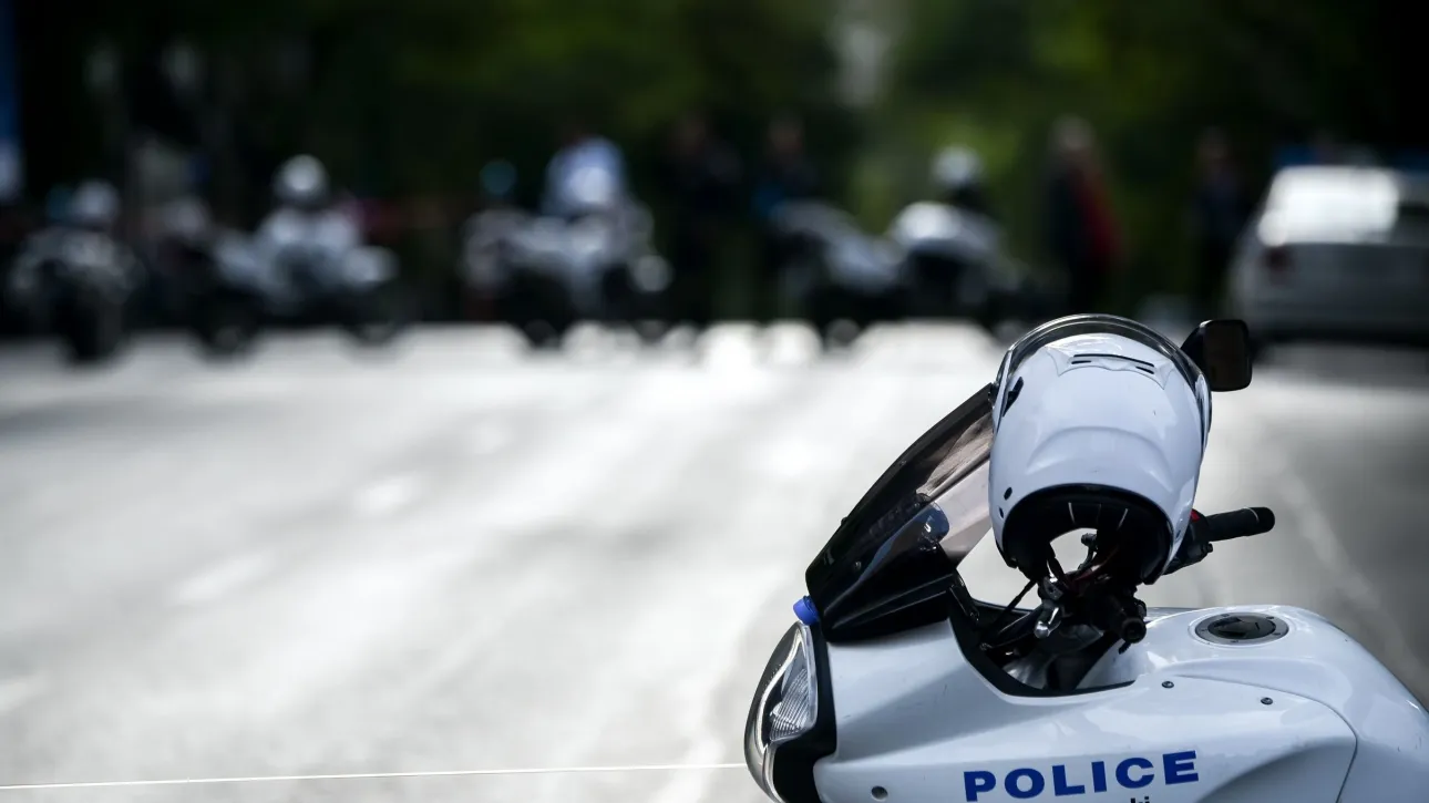 Συναγερμός για χειροβομβίδα στο κέντρο της Αθήνας