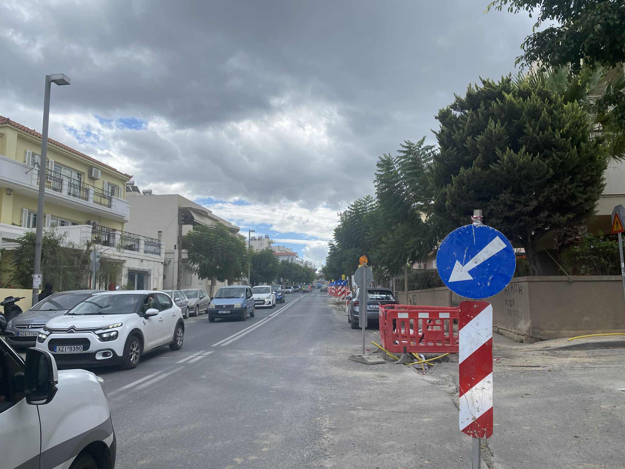 Καταστρέφουν και τους καλούς δρόμους της πόλης!