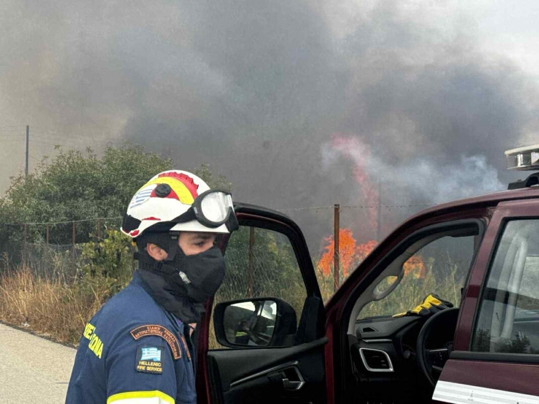 87b2fd2e-e2a0-4747-881f-aa18331b01c8 Τέθηκε υπό πλήρη έλεγχο η φωτιά στις Μαλάδες  – Φωτογραφίες και βίντεο