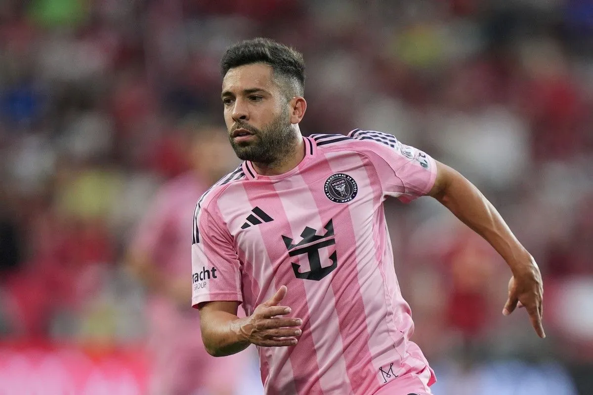 Τέλος εποχής: Ο Ζόρντι Άλμπα ανακοίνωσε την απόσυρσή του από τα γήπεδα