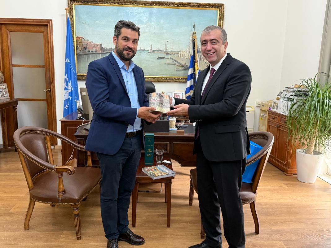Στο Δημαρχείο Χανίων ο Πρέσβης του Αζερμπαϊτζάν Αrif Mammadov