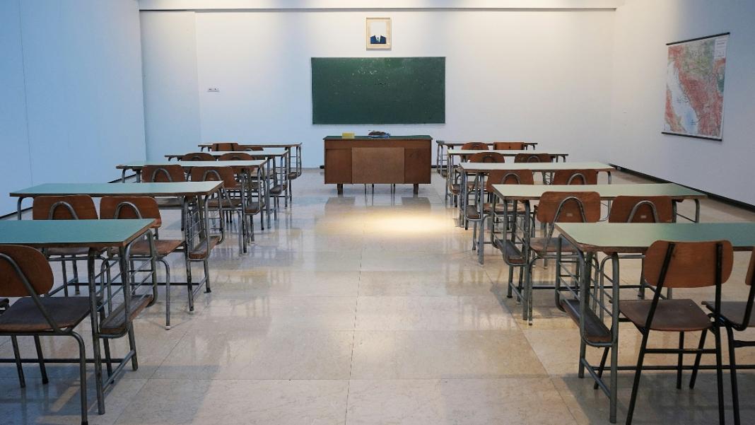 ΕΔΕ για μαθηματικό στη Χίο μετά από καταγγελίες καθηγητριών ότι αυνανιζόταν μπροστά τους