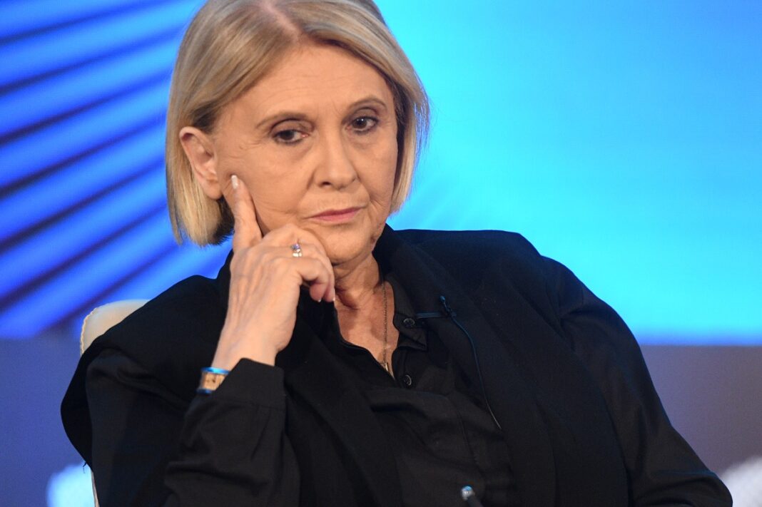 Voultepsi ΠΑΣΟΚ: Ο κ. Μητσοτάκης οφείλει σήμερα να διαγράψει τη Σοφία Βούλτεψη