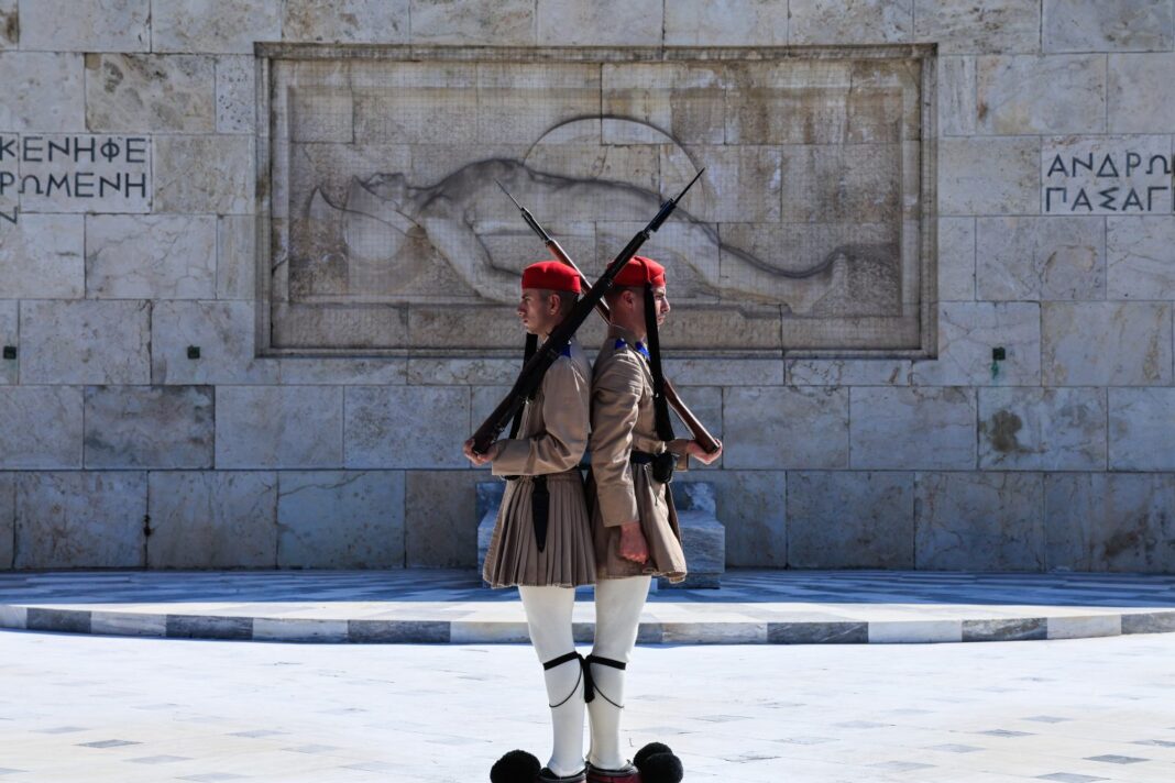 Άγνωστος Στρατιώτης: Ποινή φυλάκισης έως 2 έτη για φθορές και βανδαλισμούς στο μνημείο