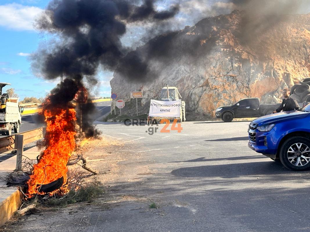 agrotes-kthnotrofi-voak Παραμένουν στα μπλόκα οι αγρότες – Πότε κλείνει ο ΒΟΑΚ