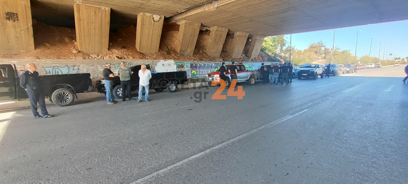 Κτηνοτρόφοι Χανίων: Ξεκίνησε η κινητοποίηση – Κλείνουν τον ΒΟΑΚ