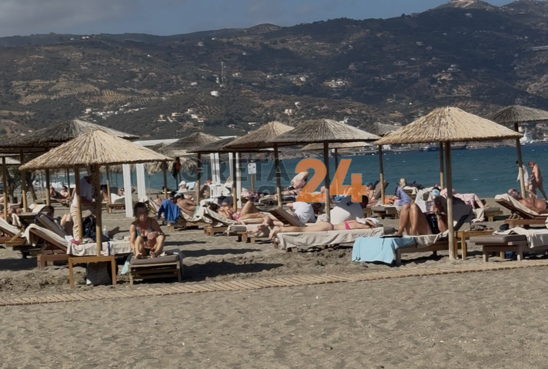 ammoudara oktovrios Οκτώβριος όπως Ιούλιος στην Κρήτη: Γεμάτες οι παραλίες του Ηρακλείου