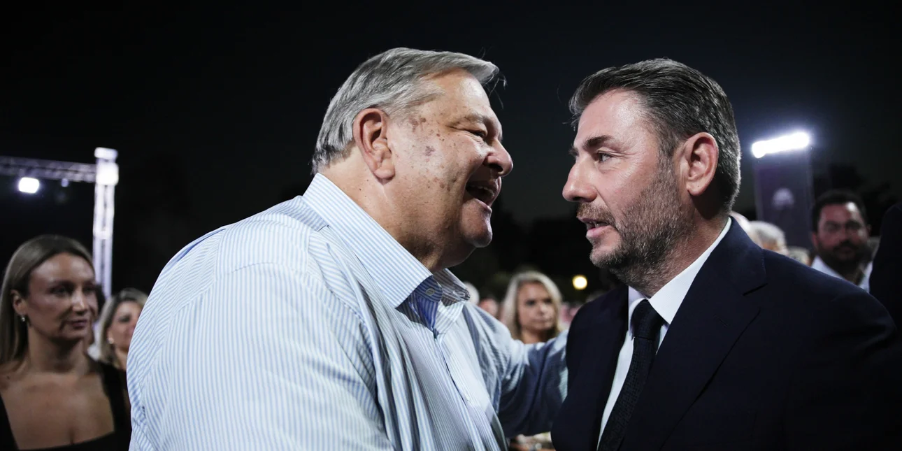 ΠΑΣΟΚ: Διαδοχικά τετ-α-τετ με Παπανδρέου και Βενιζέλο είχε ο Νίκος Ανδρουλάκης -Αύριο οι ανακοινώσεις για ΚΟΕΣ