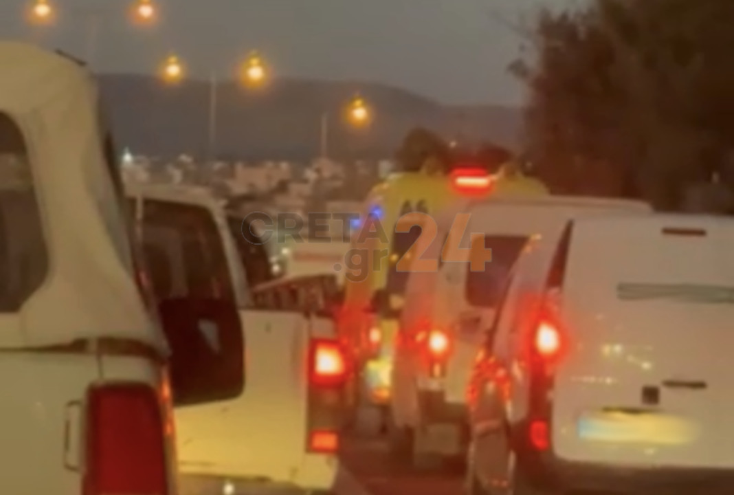 asthenoforo lea2 Βίντεο: Τα μπλόκα των αγροτών, το ασθενοφόρο και η κατειλημμένη ΛΕΑ